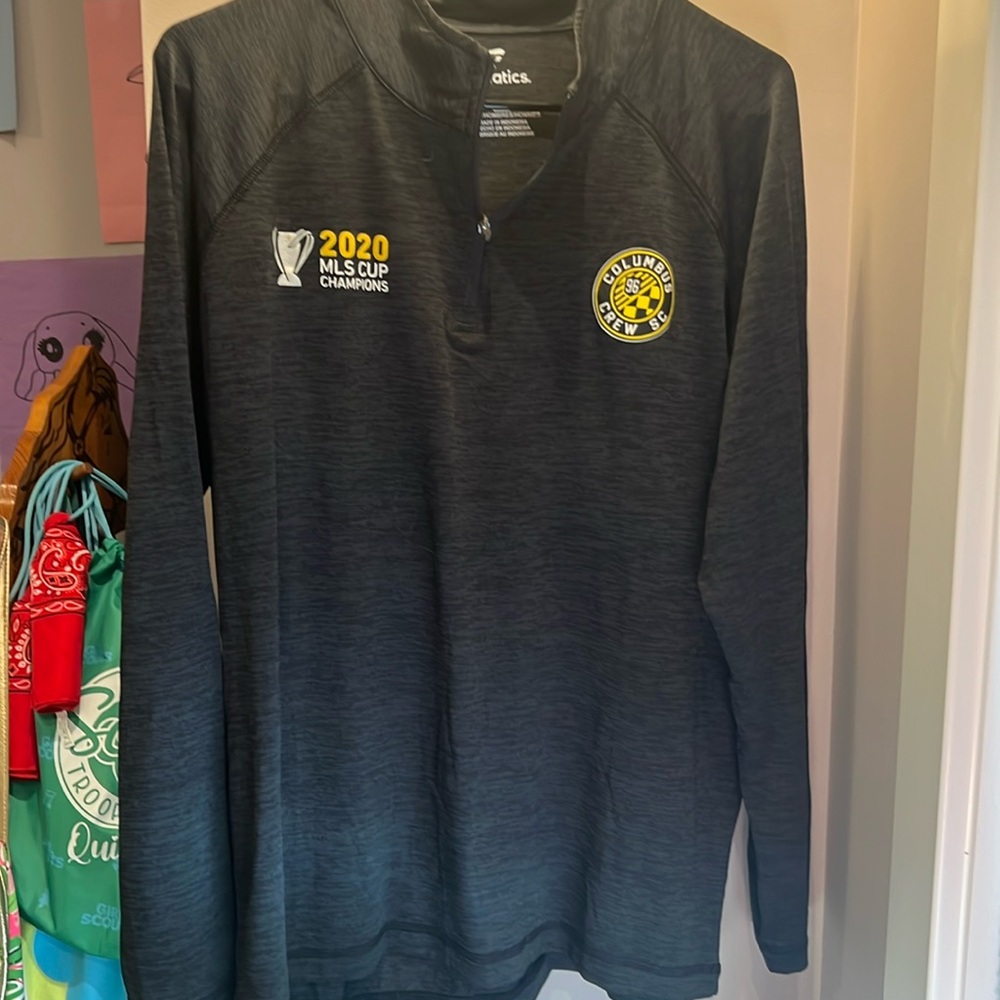Fanatics Columbus Crew, light weight quarter crew in great condition!